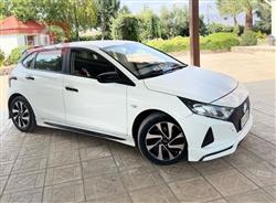 هیوندای i20